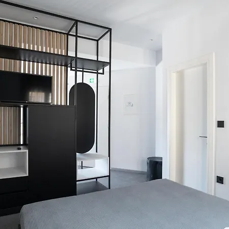 White 9 Bed & Breakfast Thessaloniki